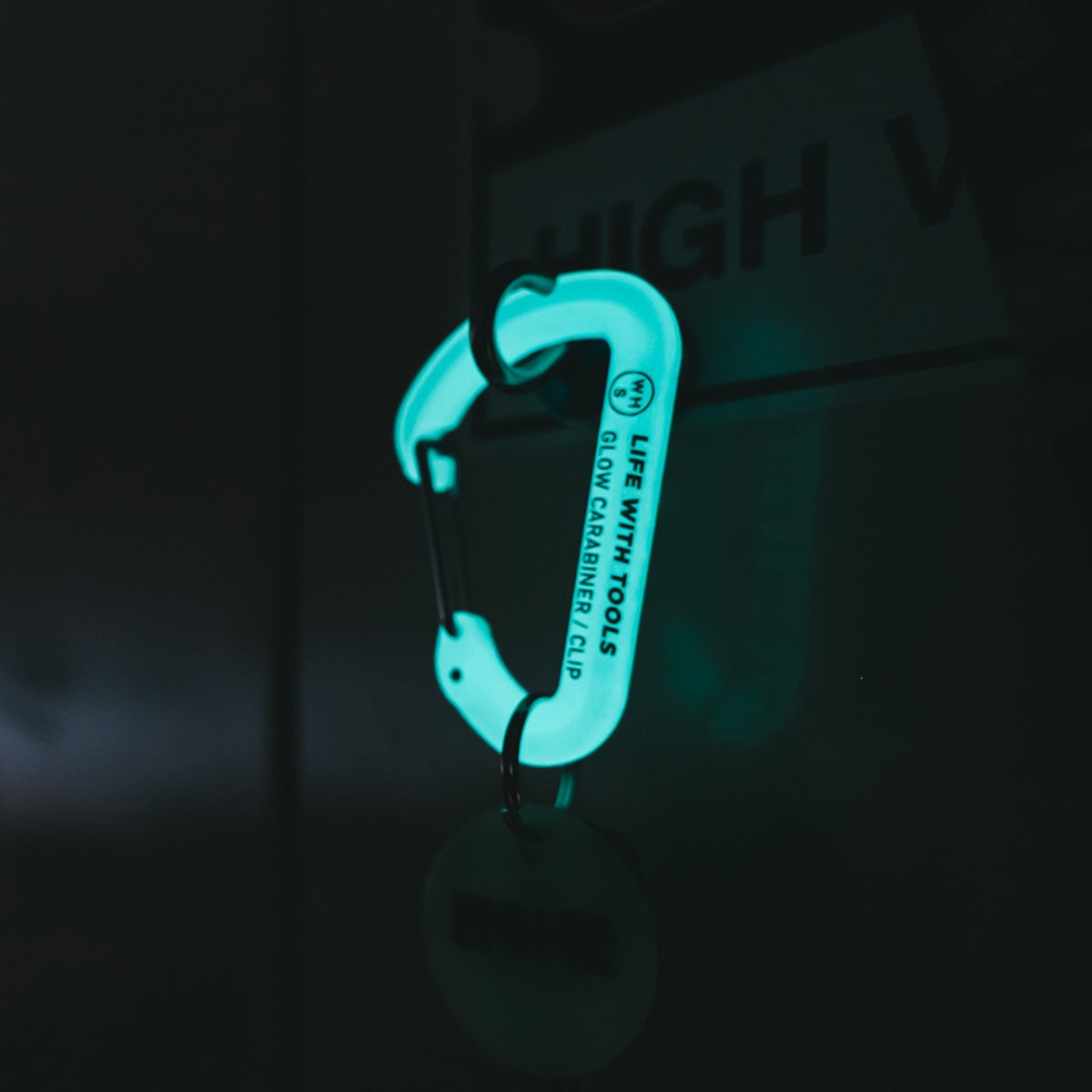 蓄光カラビナ|GLOW CARABINER