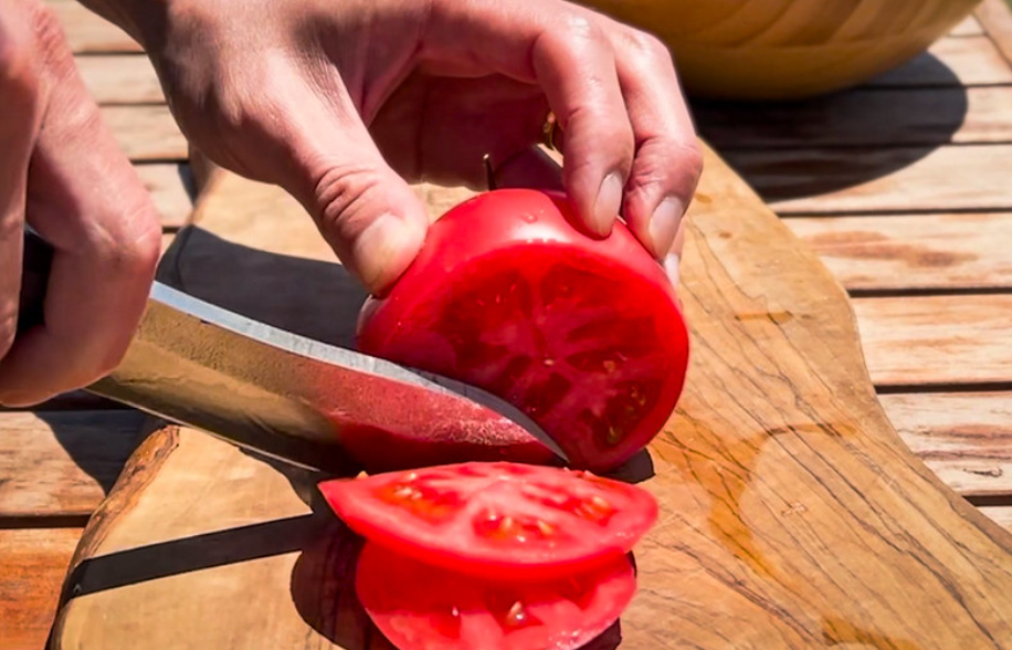 ブッシュクラフトナイフ