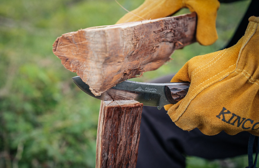 ブッシュクラフトナイフ