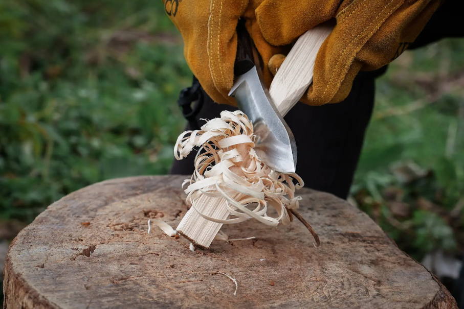 ブッシュクラフトナイフ