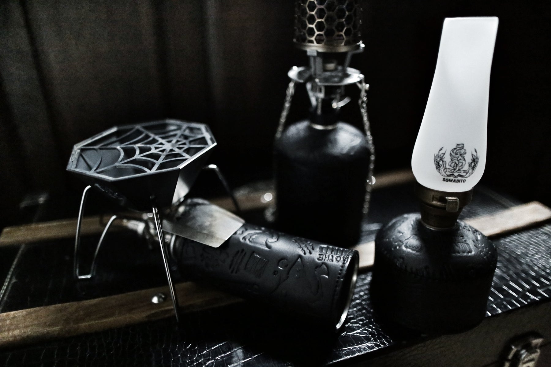 スペシャルエンボスレザー CB缶カバー