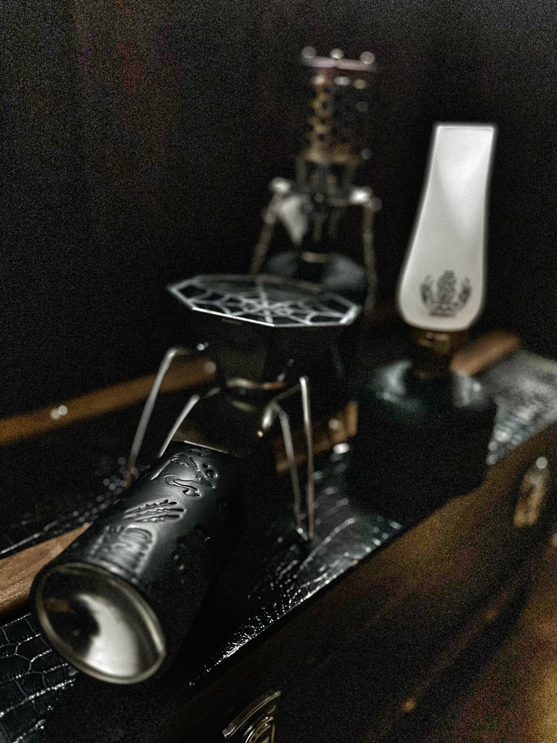 スペシャルエンボスレザー CB缶カバー