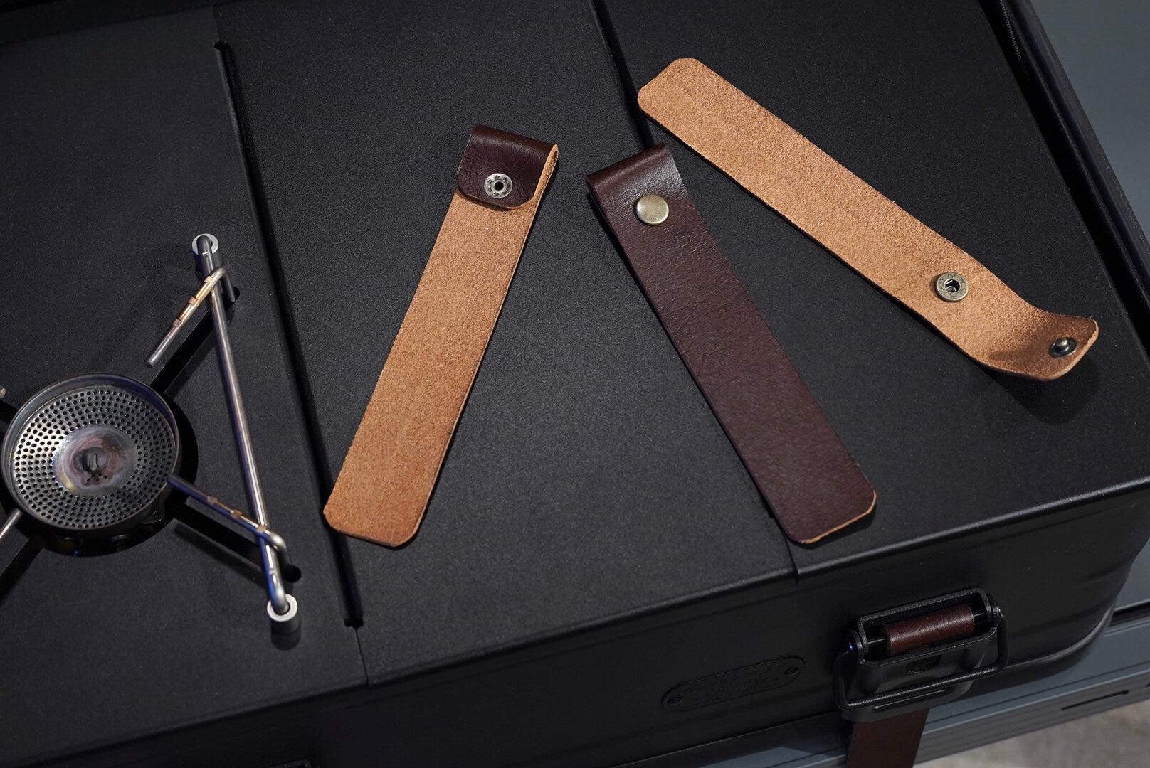 アルミコンテナ留め具