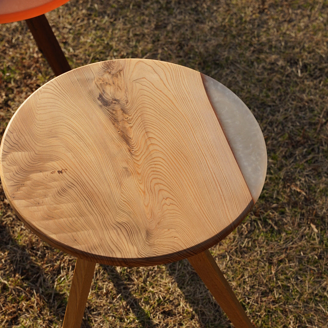 杢境 M size - 屋久杉 × ホワイトレジン(マイカパウダー) - 三脚用テーブル天板