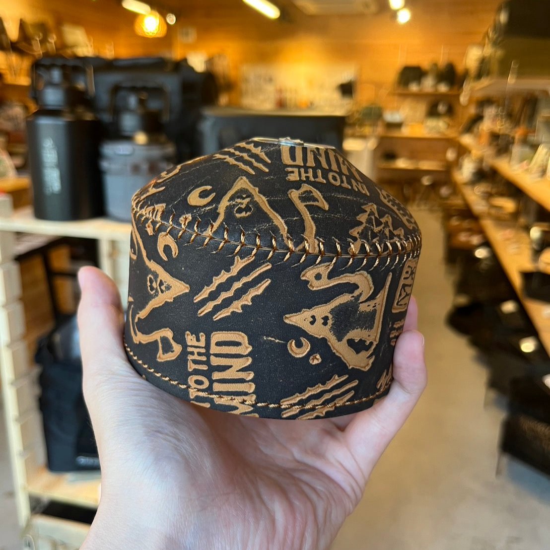 スペシャルエンボスレザー OD缶カバー キャメ黒