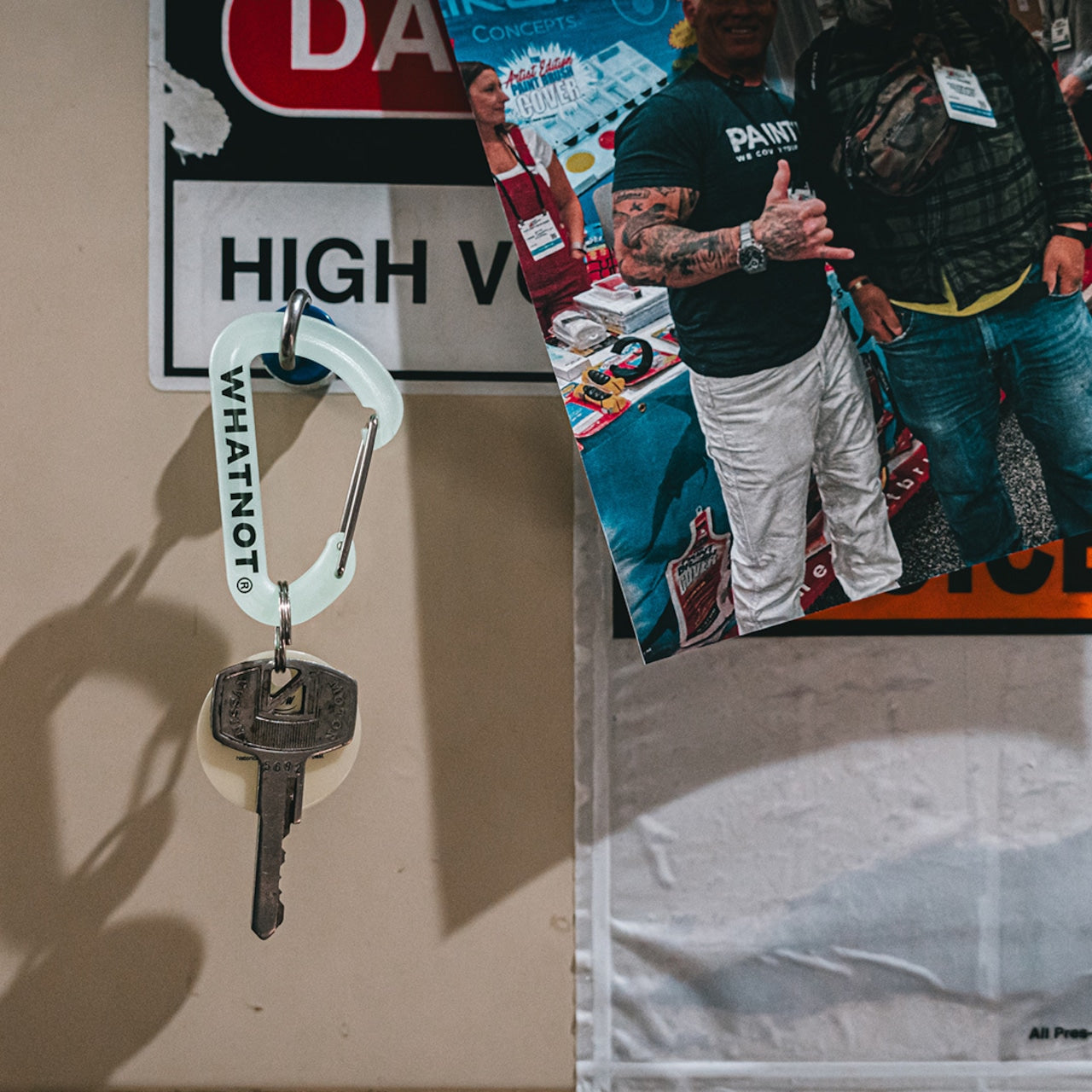 蓄光カラビナ|GLOW CARABINER