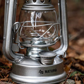 シルバー小型オイルランタン(色付きホヤ・真鍮ネームプレート付き)