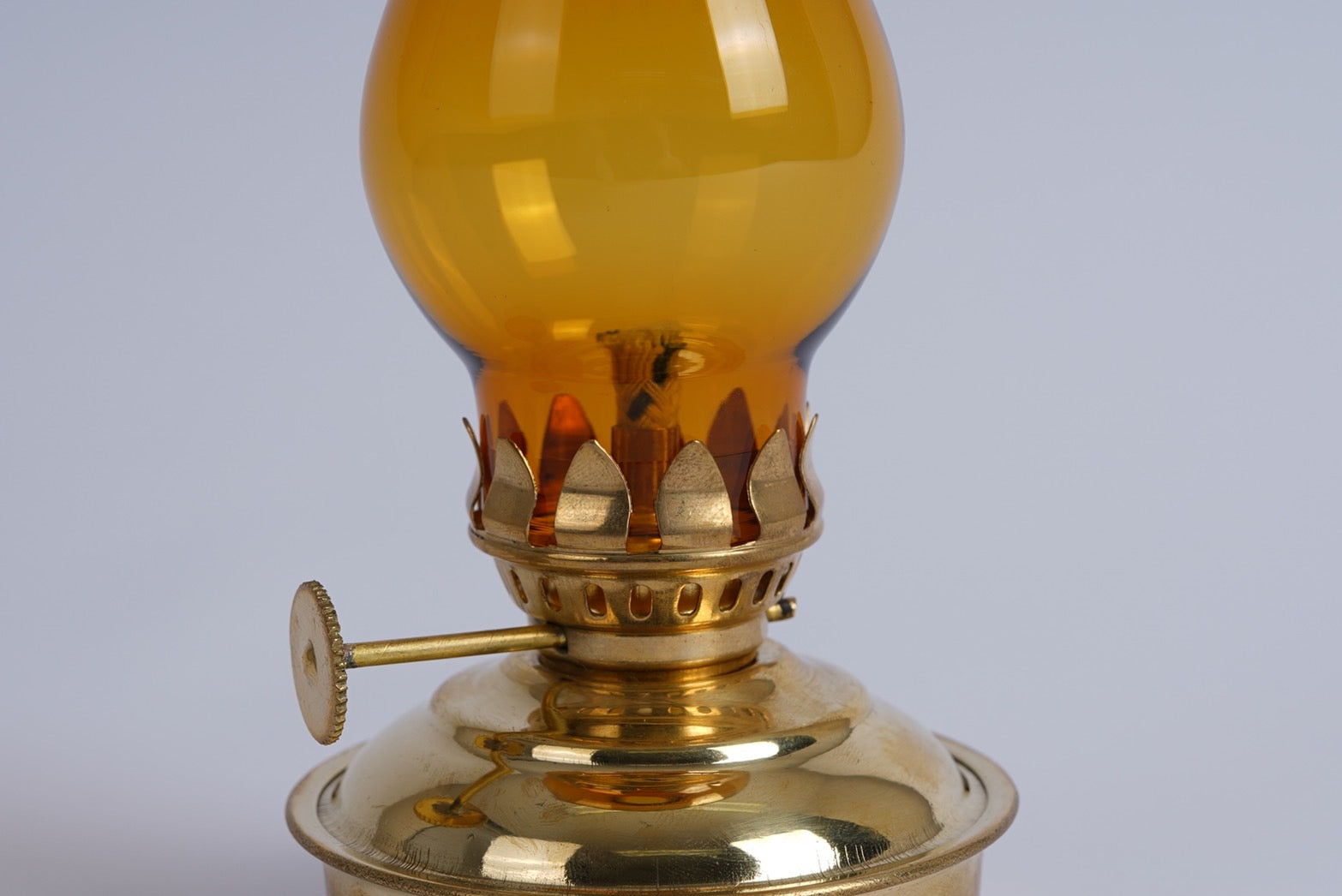 オイルランプ ミニ アンバーグラス 6.5インチ（16.51cm）ブラス
