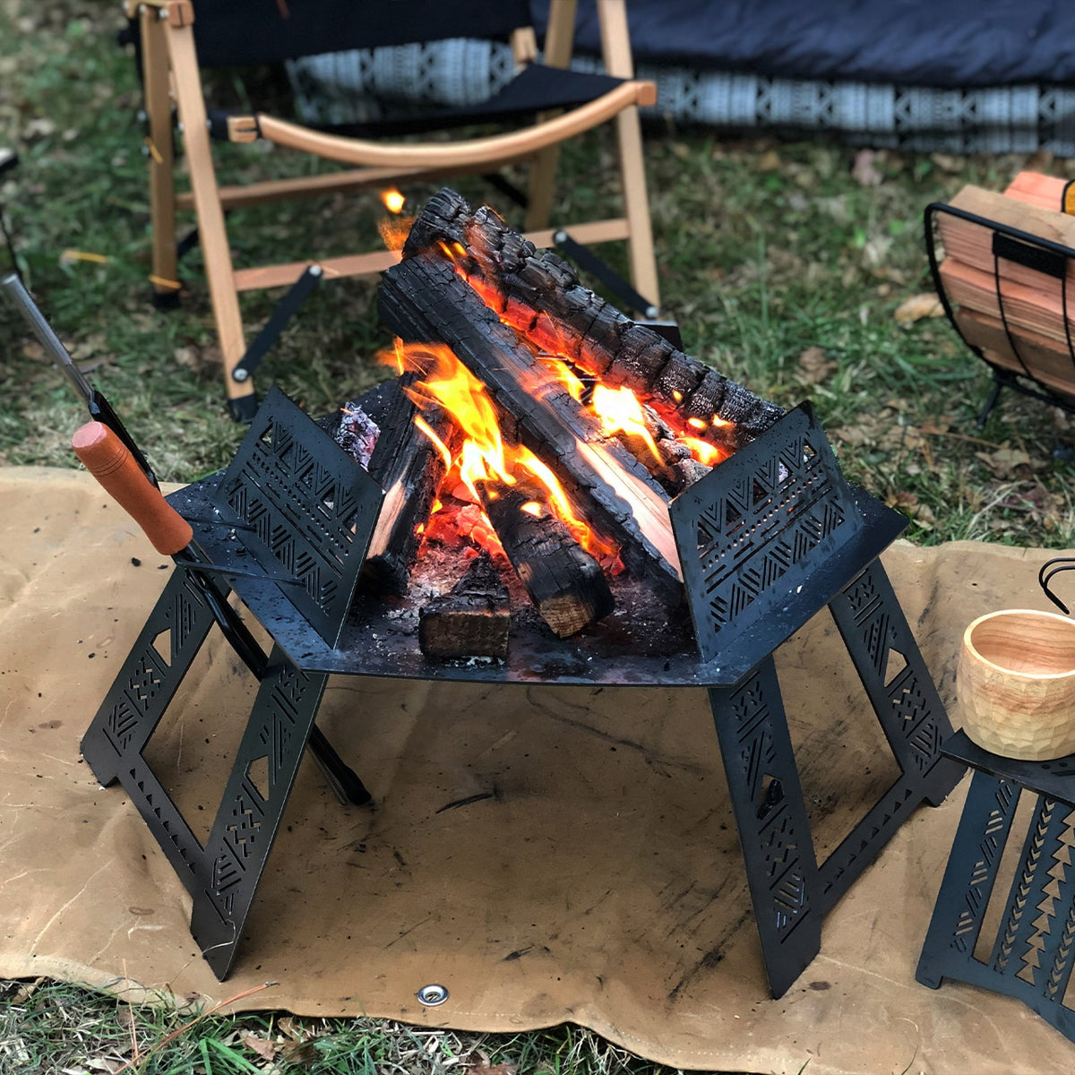 GARELLA 'EKAHI WORKS(ガレラ エカヒ ワークス) EKAHI 焚き火"SHINRABANSHO、別売品〔EKAHI Table set テーブルセット(ロストルと脚×2)、他メーカーアイアンロストル×1、OregonianCamper収納ケース〕 ad349aa7560b1353d4d7b46372f3bc