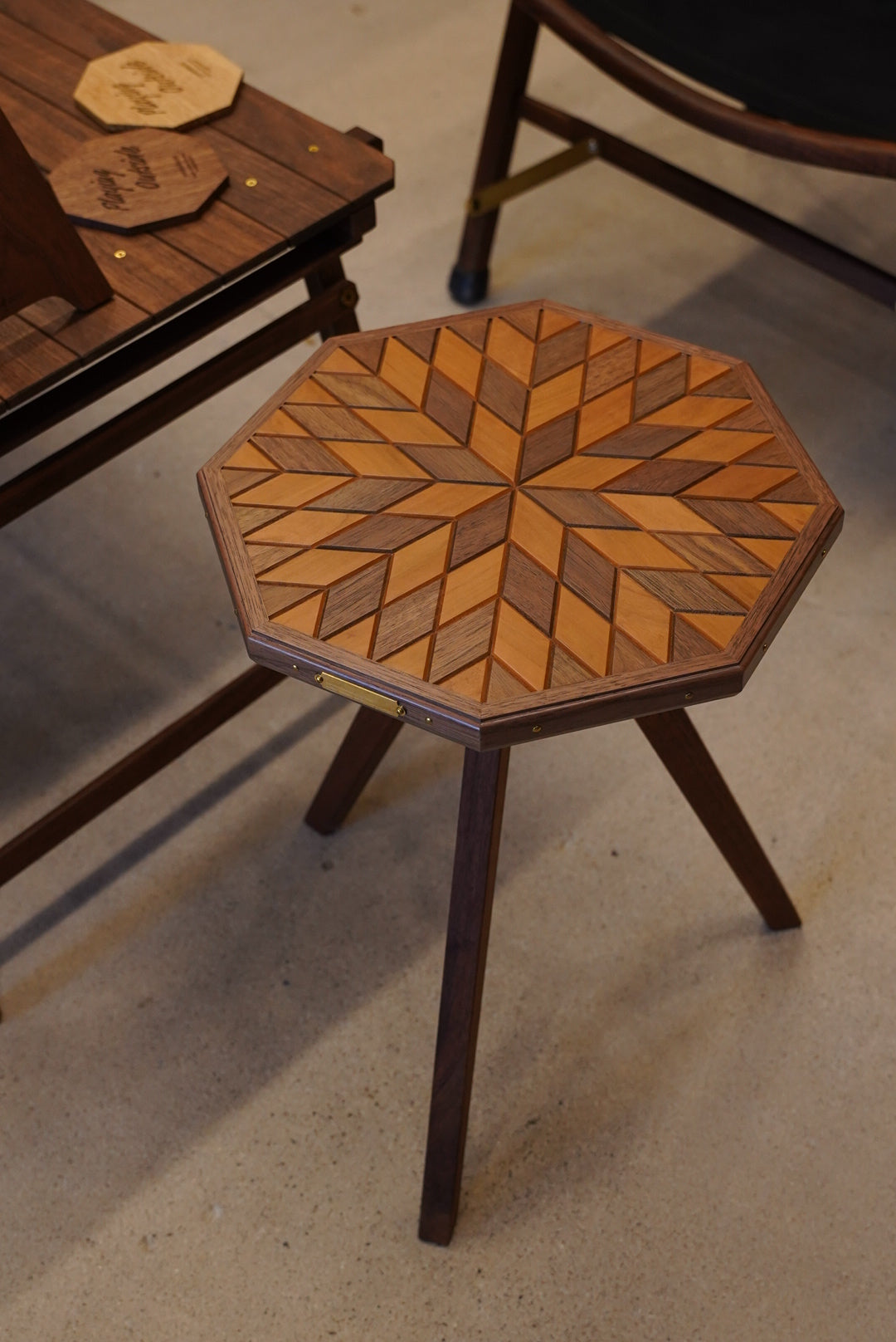 Octagon Plate　（ウォールナット×ブラックチェリー）