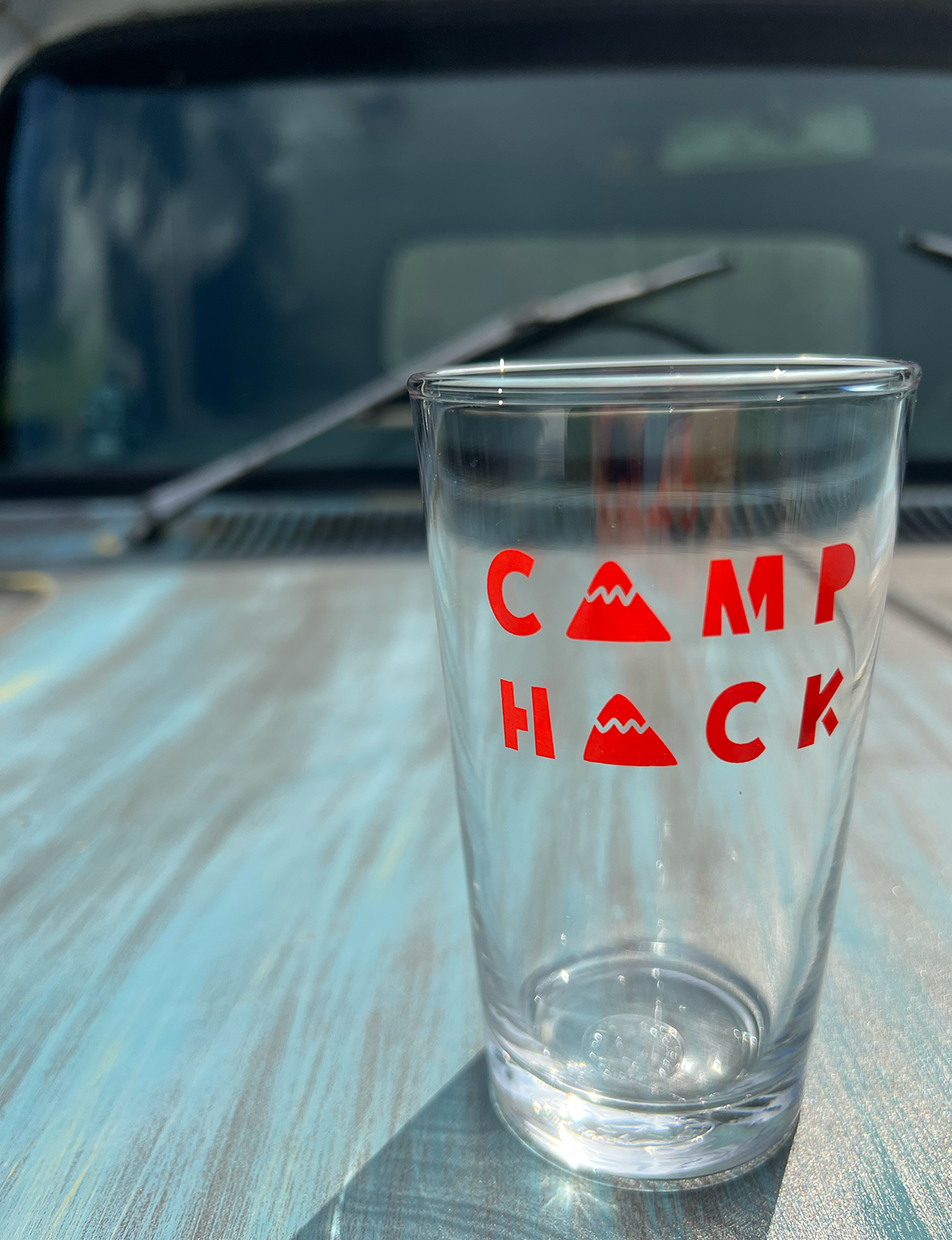 camp hack half pint glass (220ml)